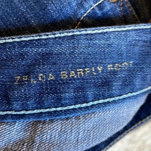 Express Jeans Zelda Barely Boot - 2S Short - Picture 13 of 16